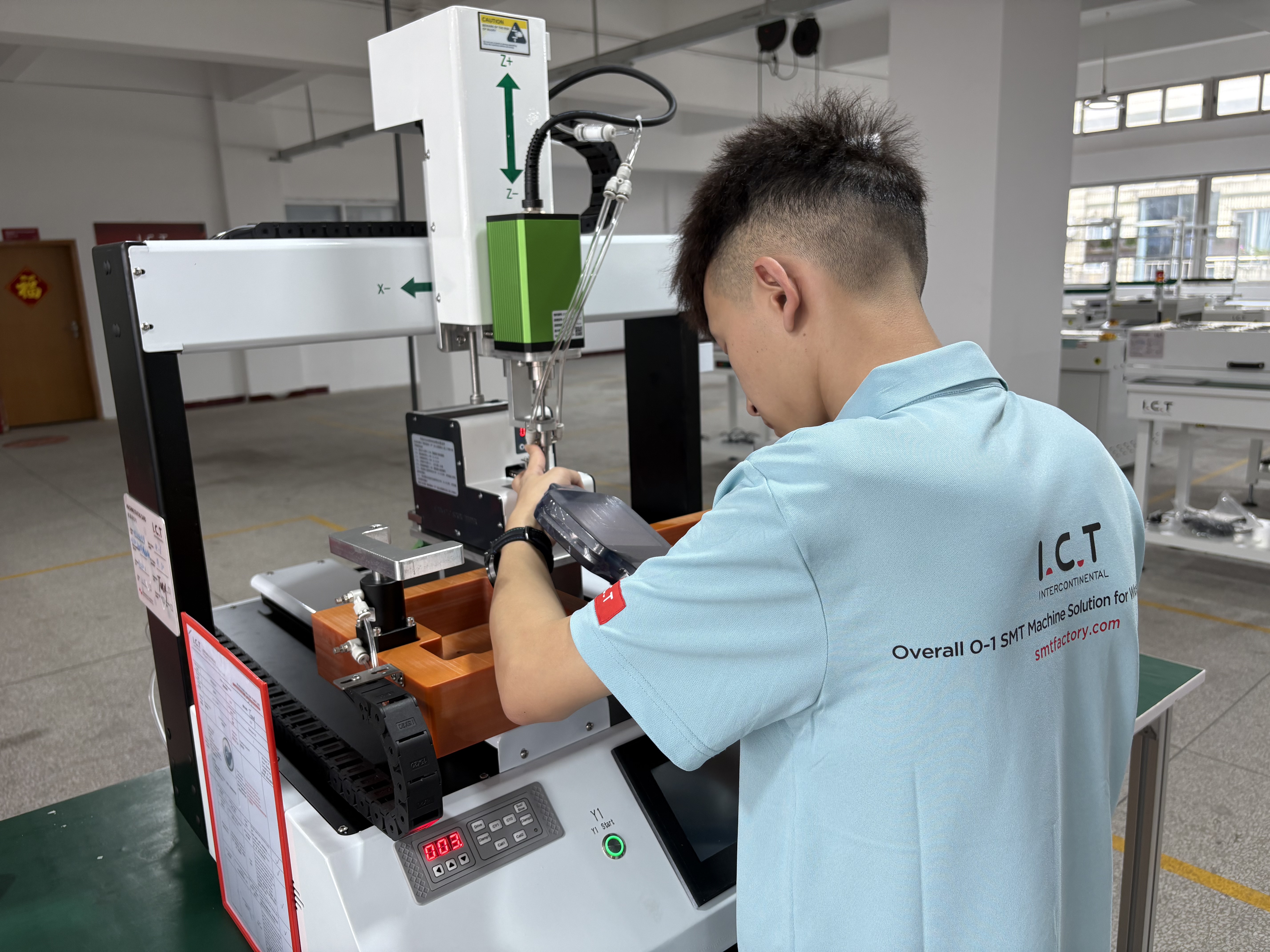 vite da tavolo robot.jpg