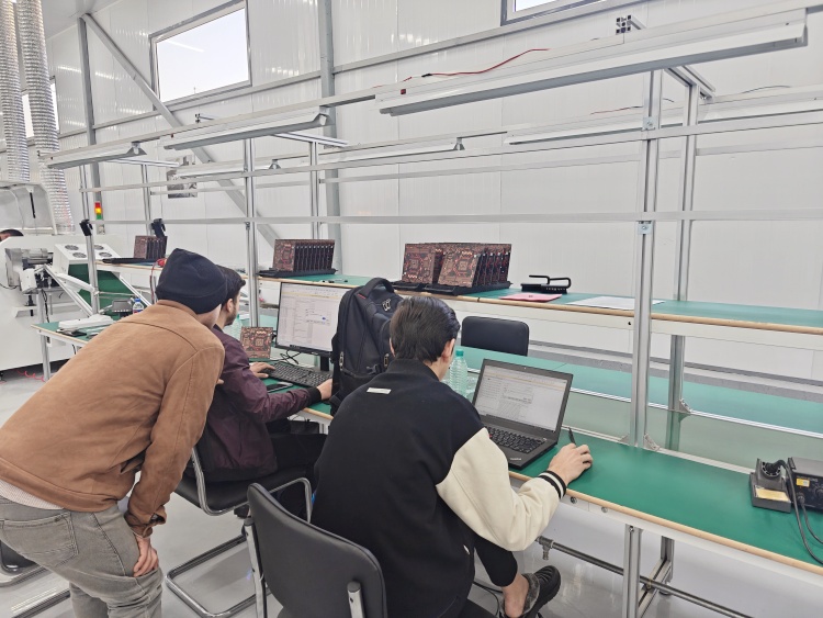 Installazione in loco e formazione tecnica in Uzbekistan