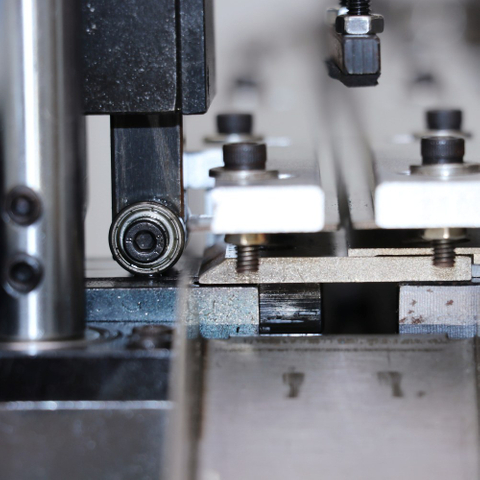 I.C.T | Tagliatrice di spine completamente automatica PCB